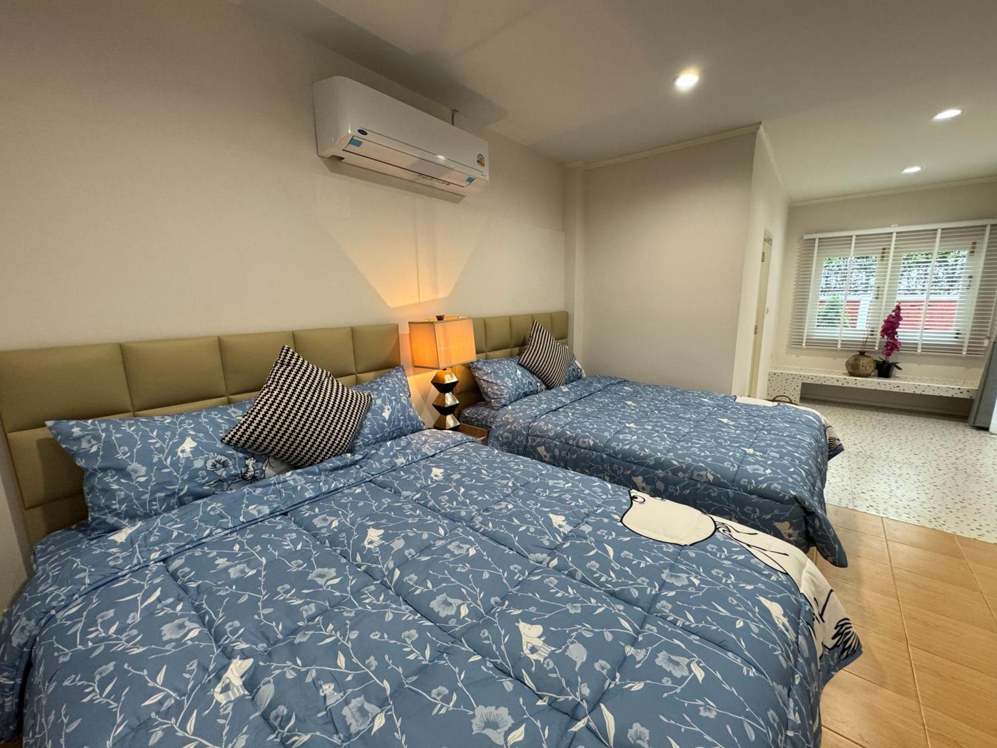 Em Sukhumvit - Near Terminal 21, Em District Malls, Bts And Mrt Lines מלון