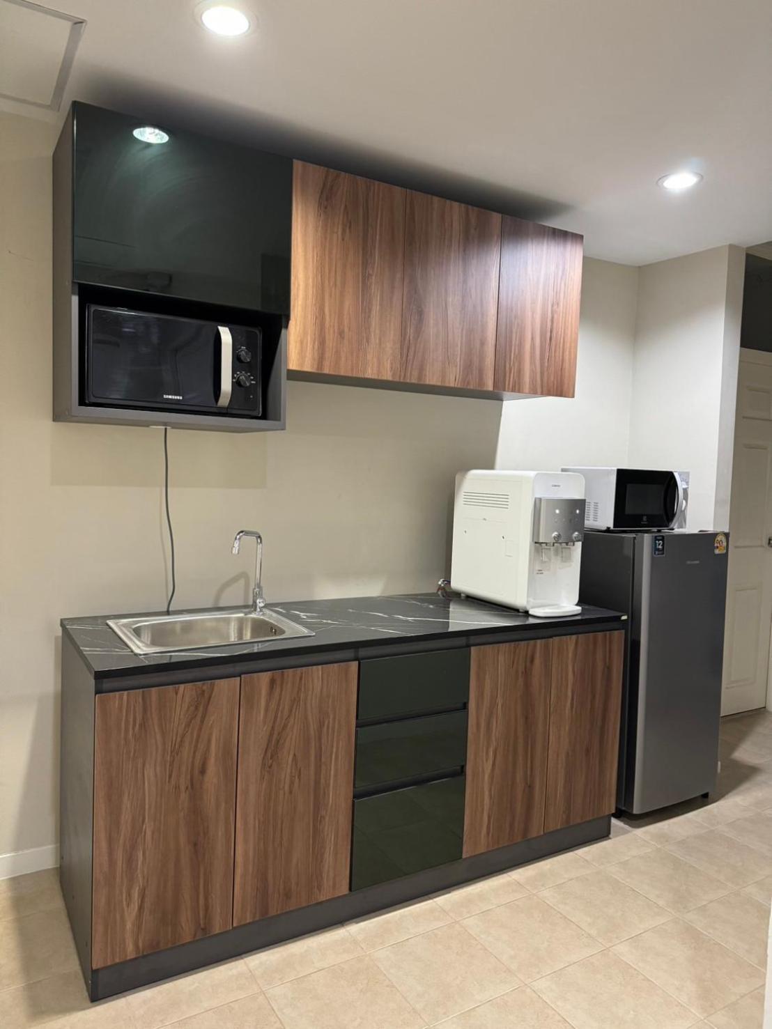 מלון Em Sukhumvit - Near Terminal 21, Em District Malls, Bts And Mrt Lines 3*