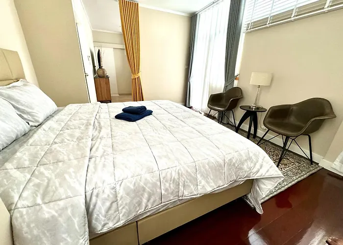 Em Home Sukhumvit Bangkok - Near Terminal 21, Em District Malls, Bts And Mrt Lines